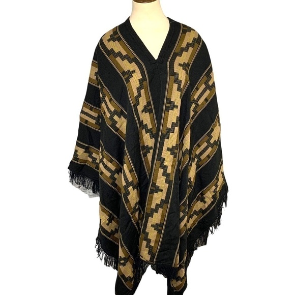 Woven Poncho Fringed Black Tan Free Size Outdoor Cover Southwestern Aztec Layer - Picture 1 of 9